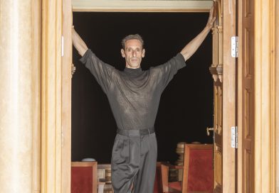 Rubén Olmo, de retratado a intérprete de su propio retrato.